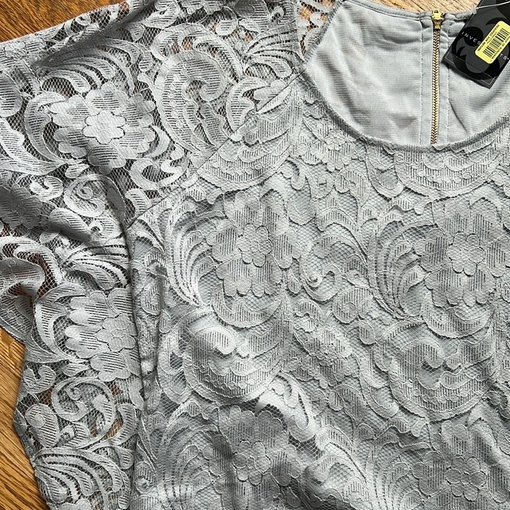 NWT Investments gray lace short sleeved dress top Med - Picture 3 of 6